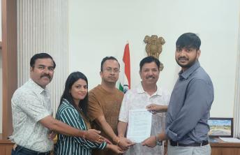 होटल एसोसिएशन प्रतिनिधिमंडल ने होटल लाइसेंस नवीनीकरण एवं जमीन आवंटन को लेकर नगर निगम आयुक्त महोदय अभिषेक खन्ना से की मुलाकात।